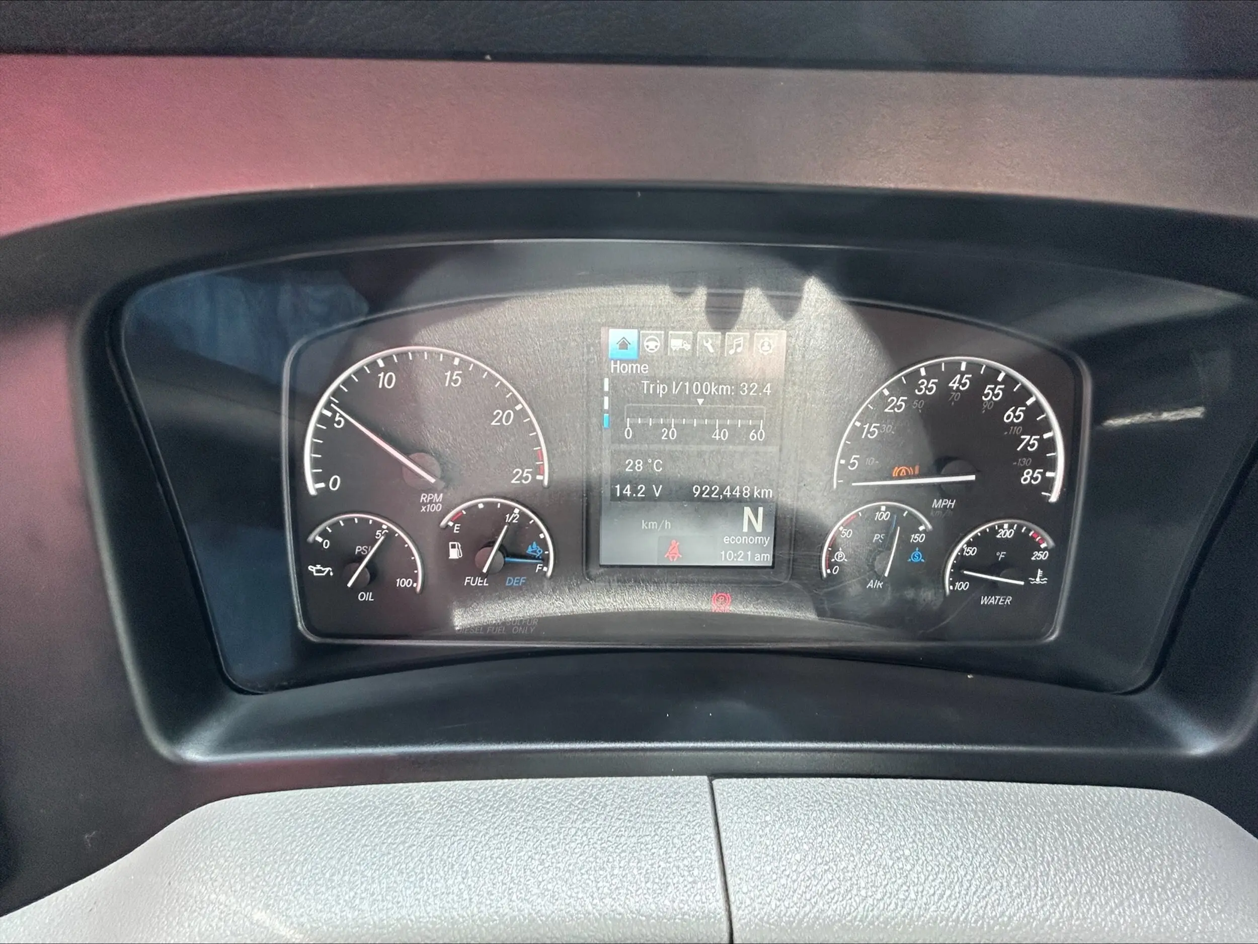 2020 Freightliner Cascadia — photo 8