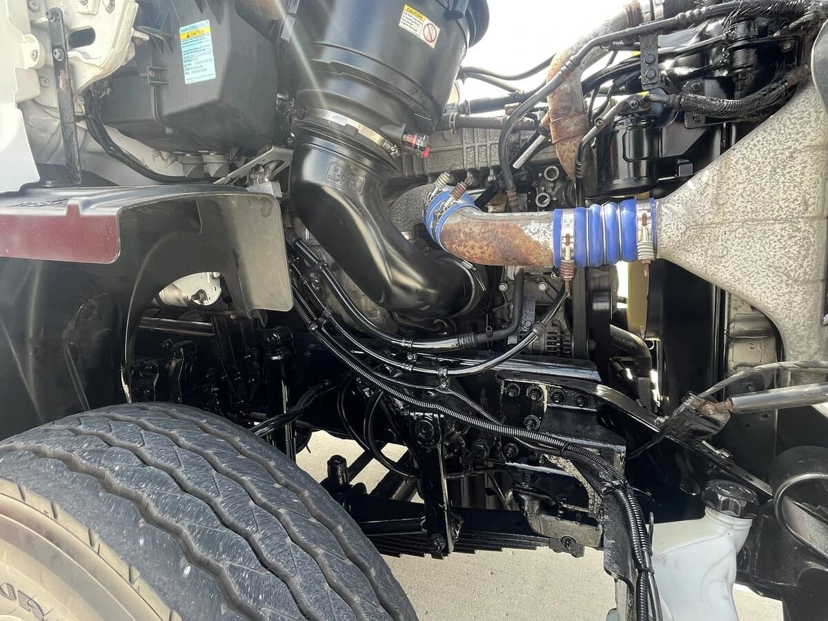 2017 Freightliner 114SD — photo 15