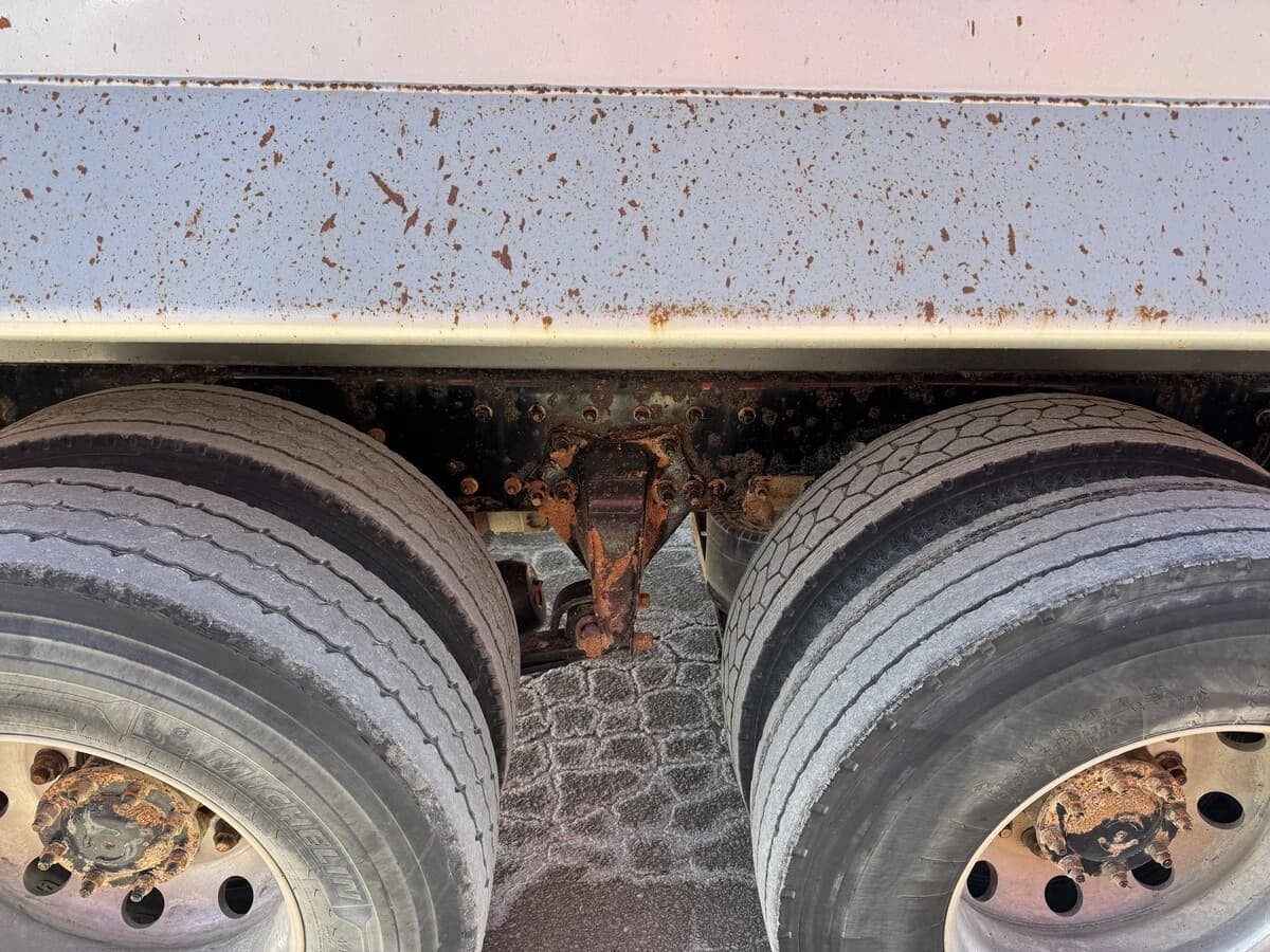 2022 Freightliner 114SD — photo 9