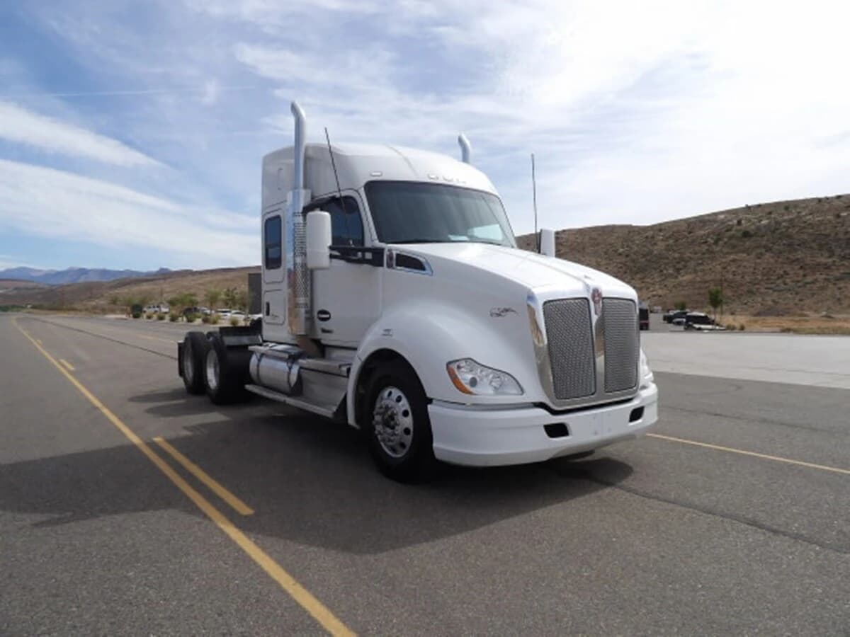 2022 Kenworth T680 — photo 6