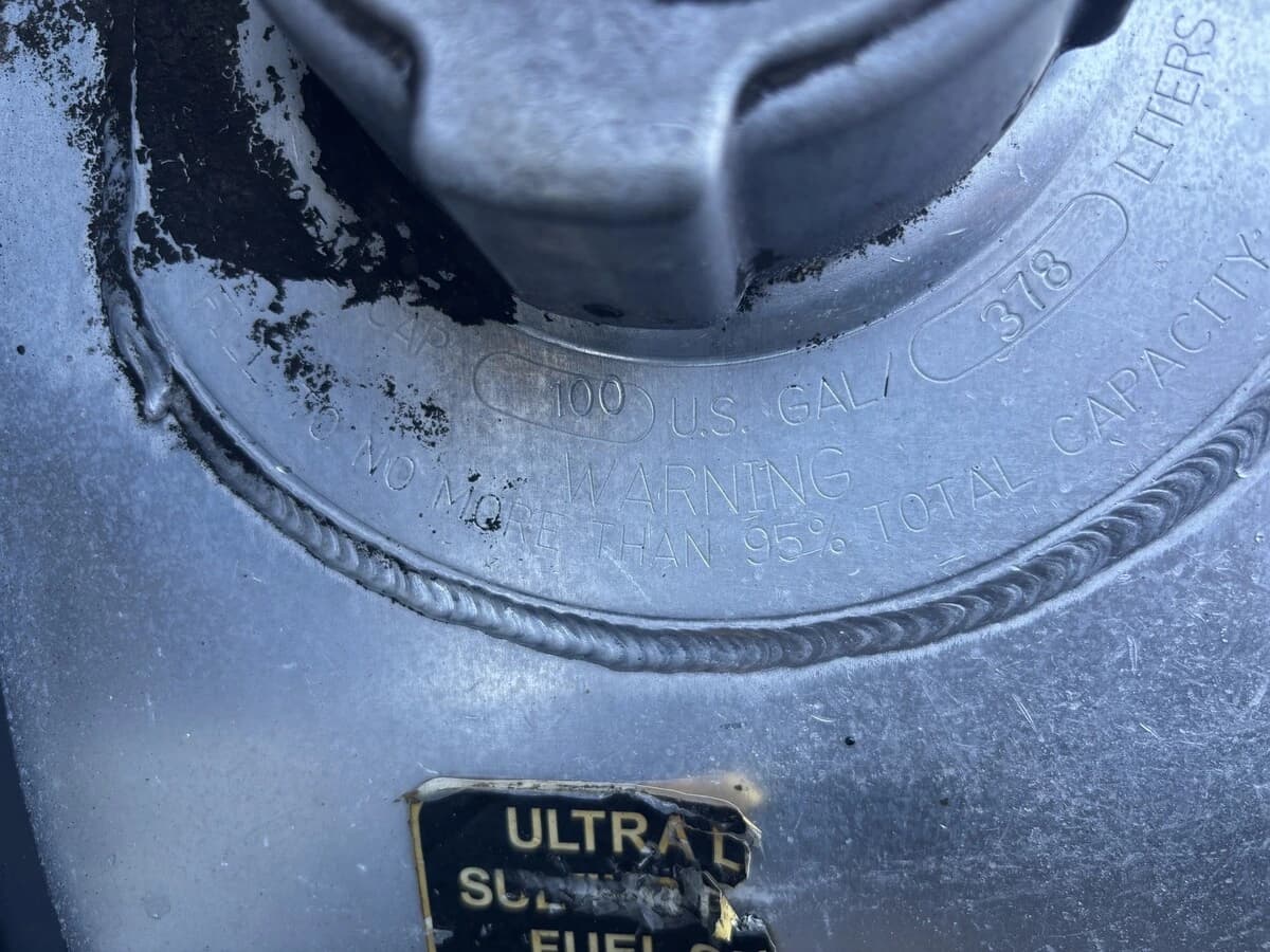 2021 Freightliner Cascadia — photo 11