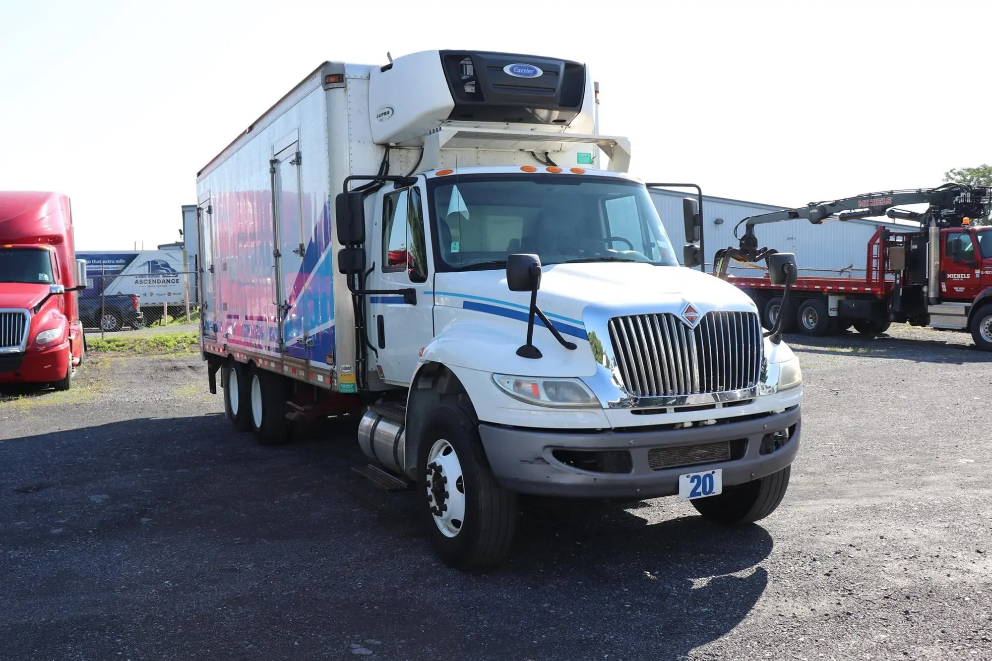 2018 International 4300 — photo 2