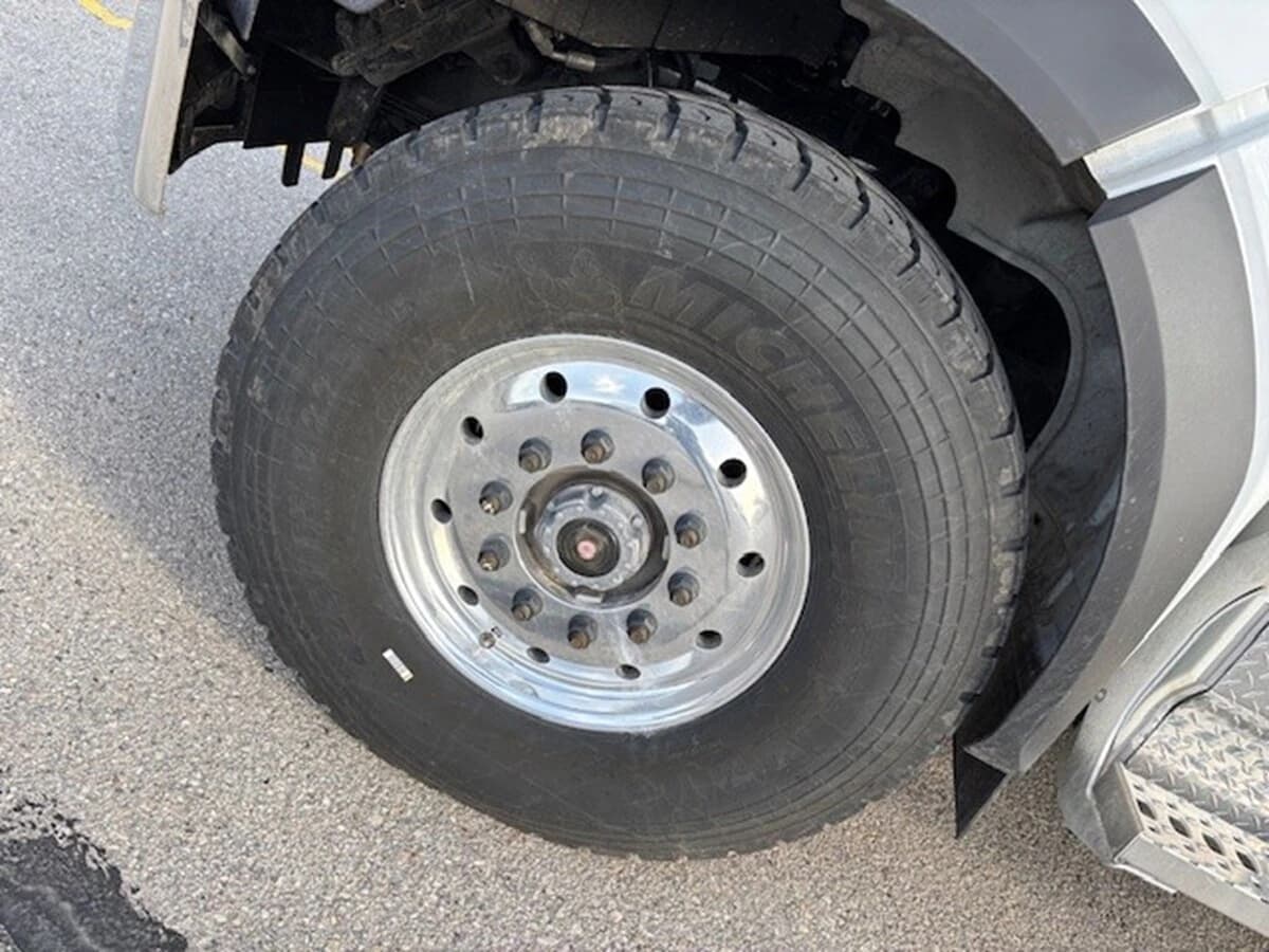 2025 Western Star 49X — photo 16