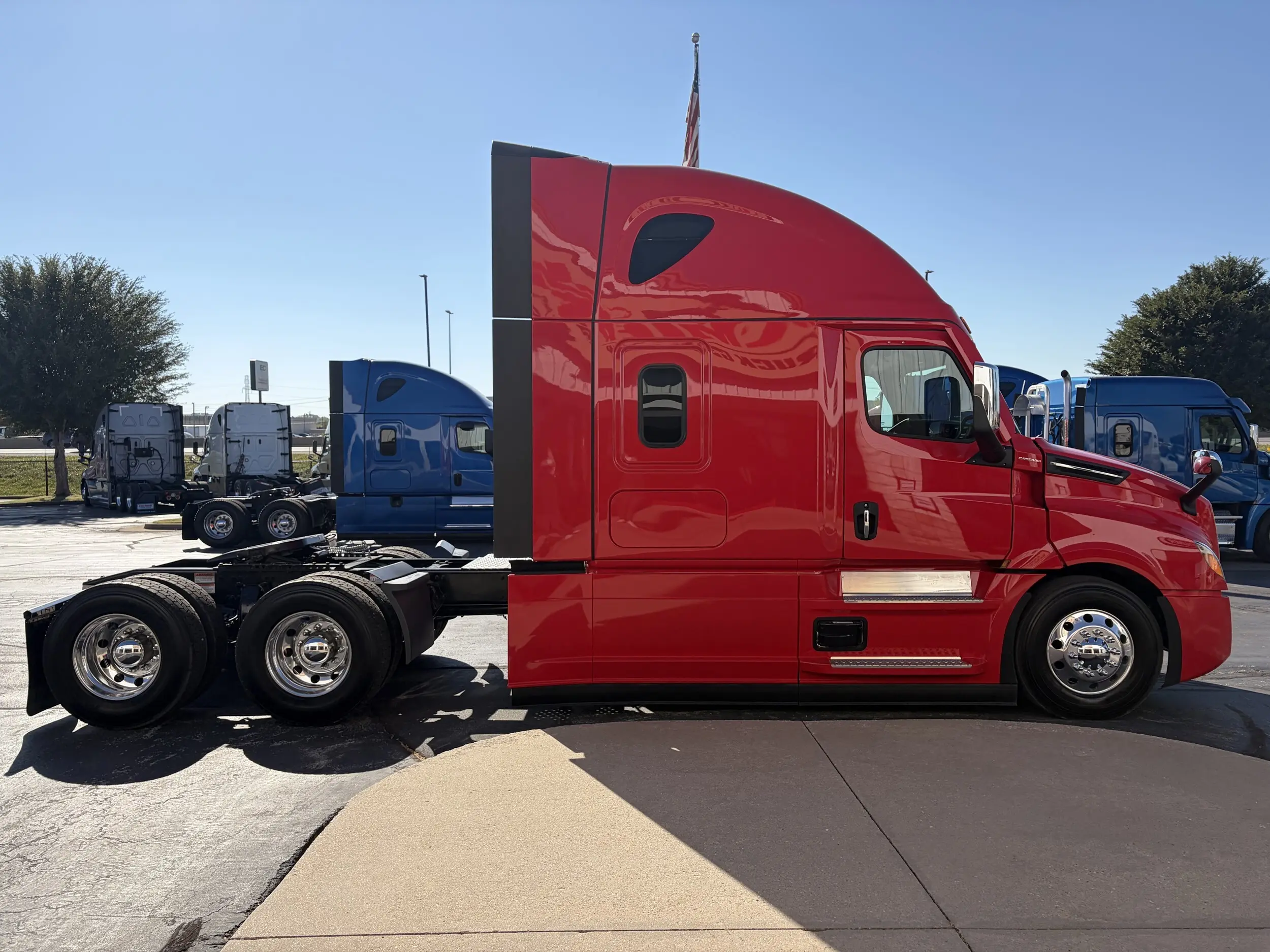 2026 Freightliner Cascadia — photo 7