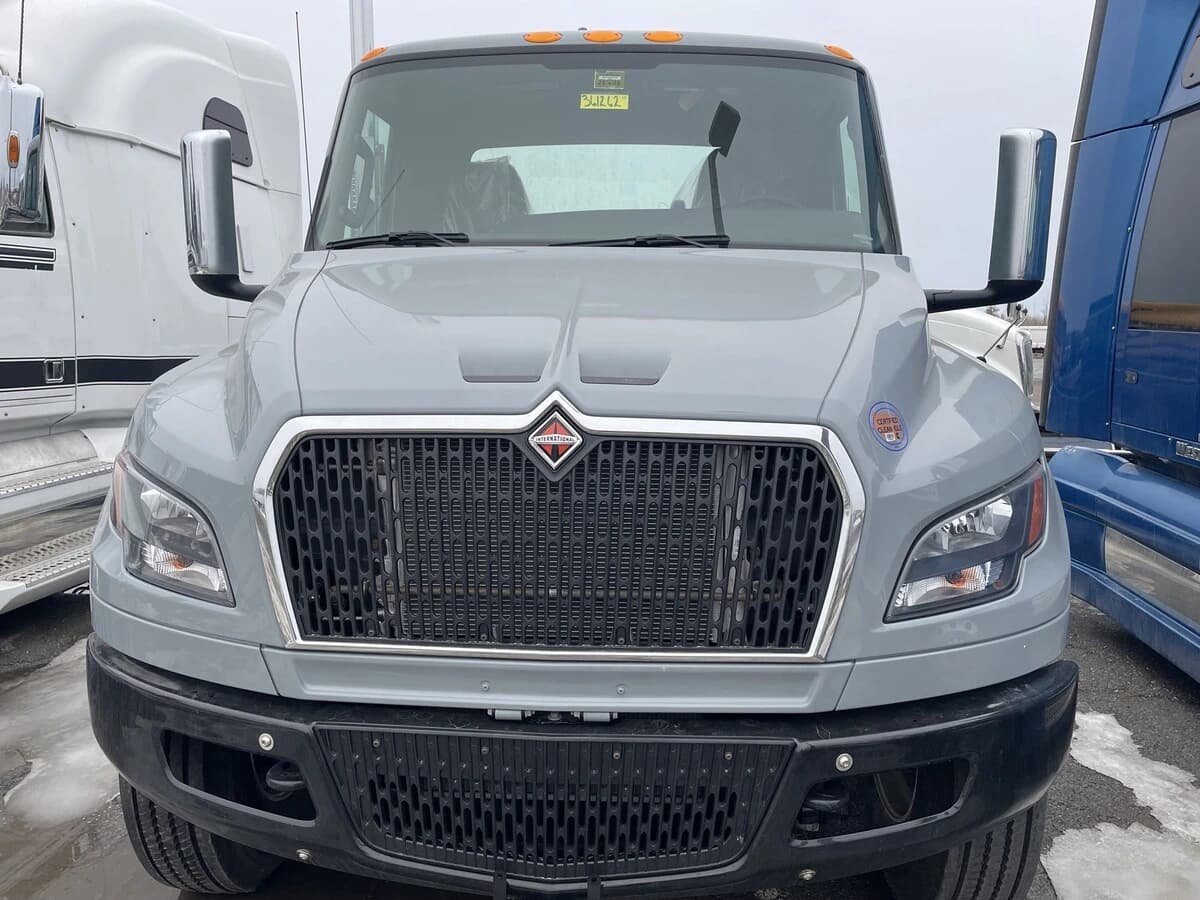 2026 International MV — photo 2