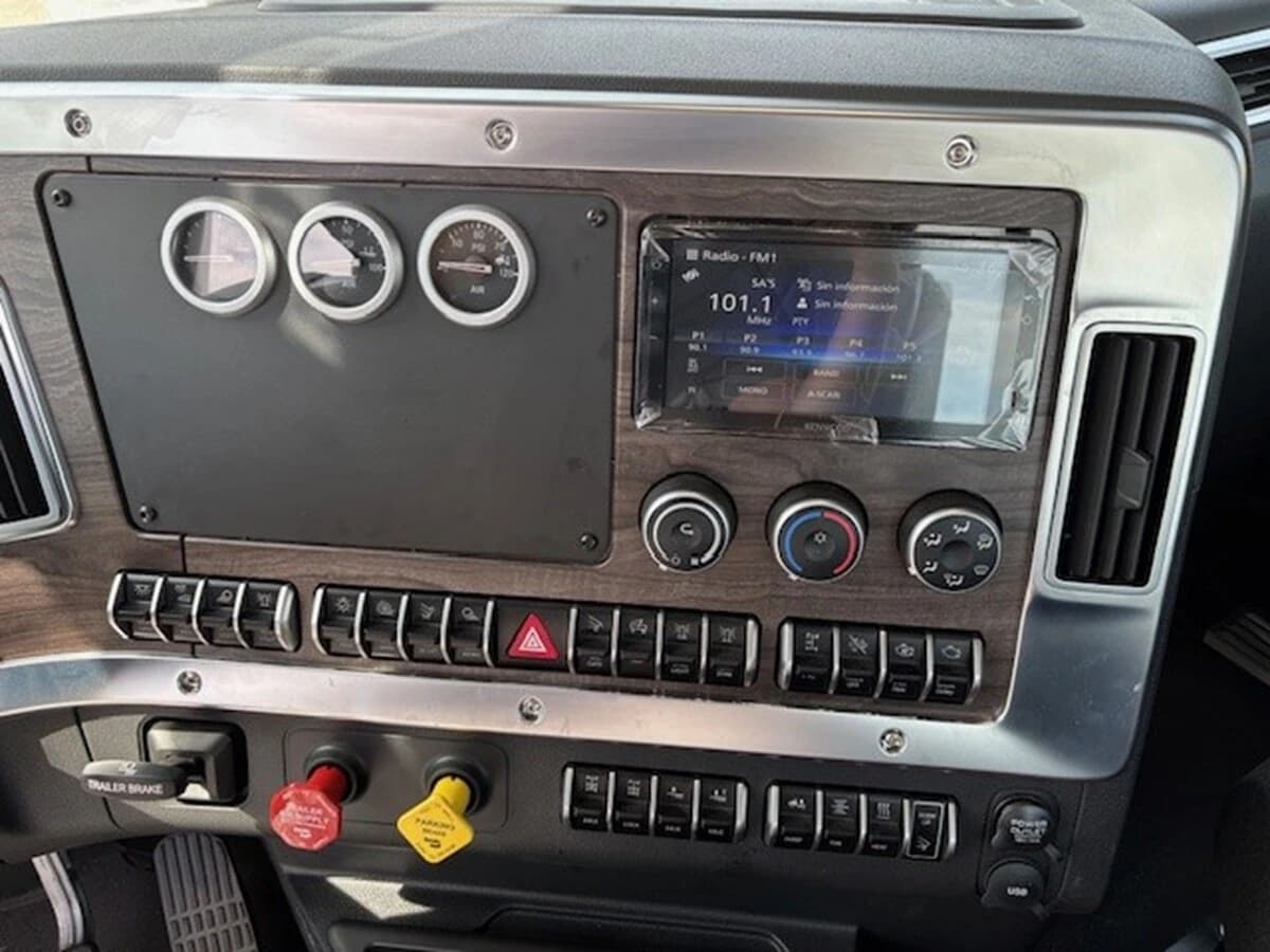 2026 Western Star 49X — photo 16