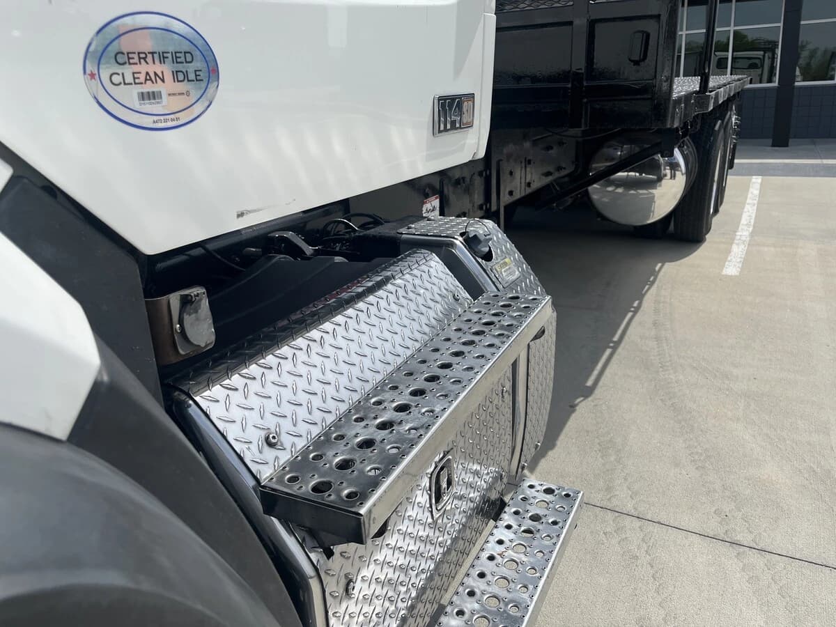 2017 Freightliner 114SD — photo 16