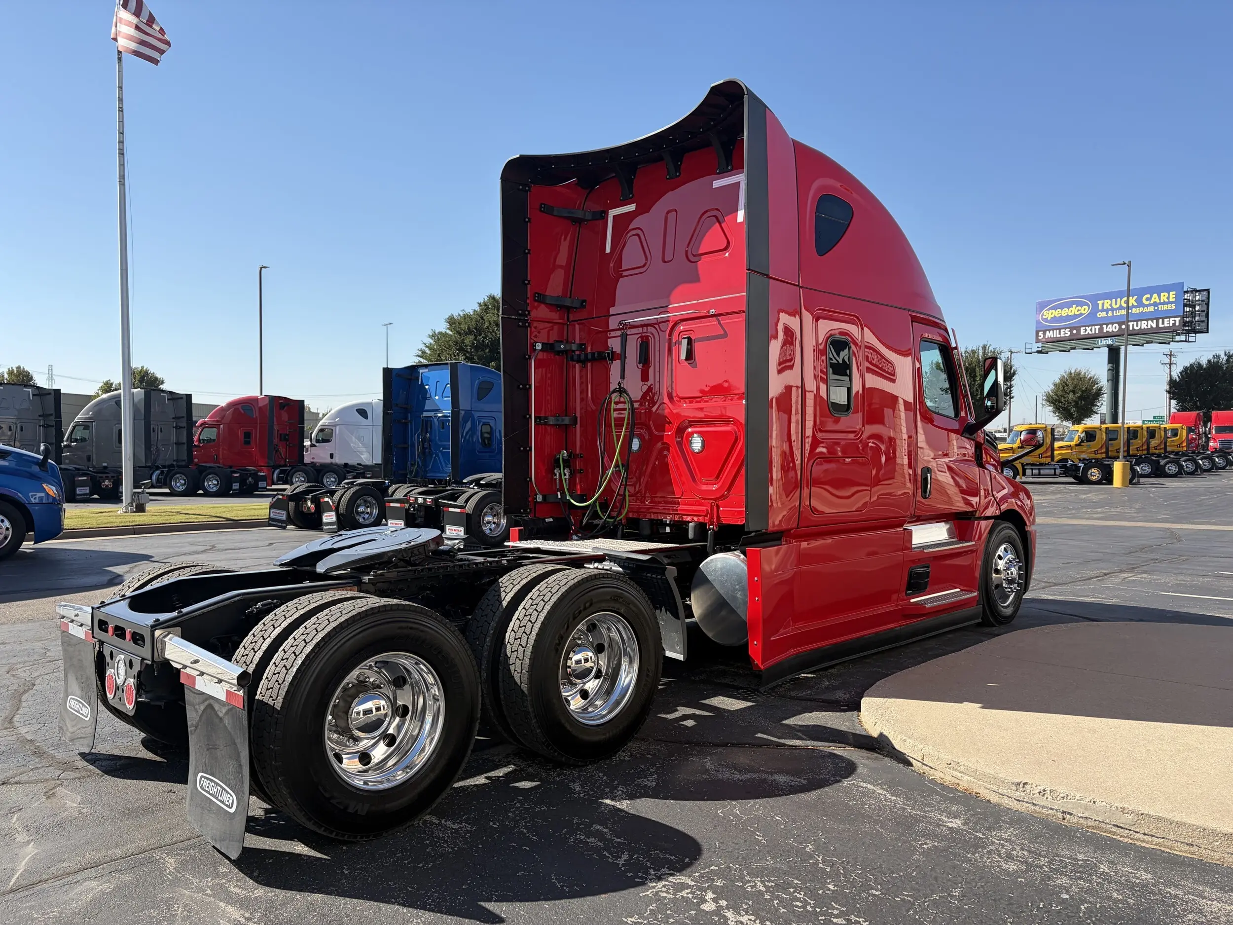 2026 Freightliner Cascadia — photo 6