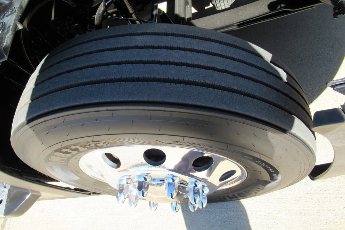 2025 Freightliner Cascadia — photo 18