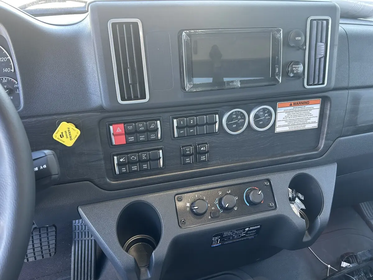 2026 Freightliner M2 106 — photo 7