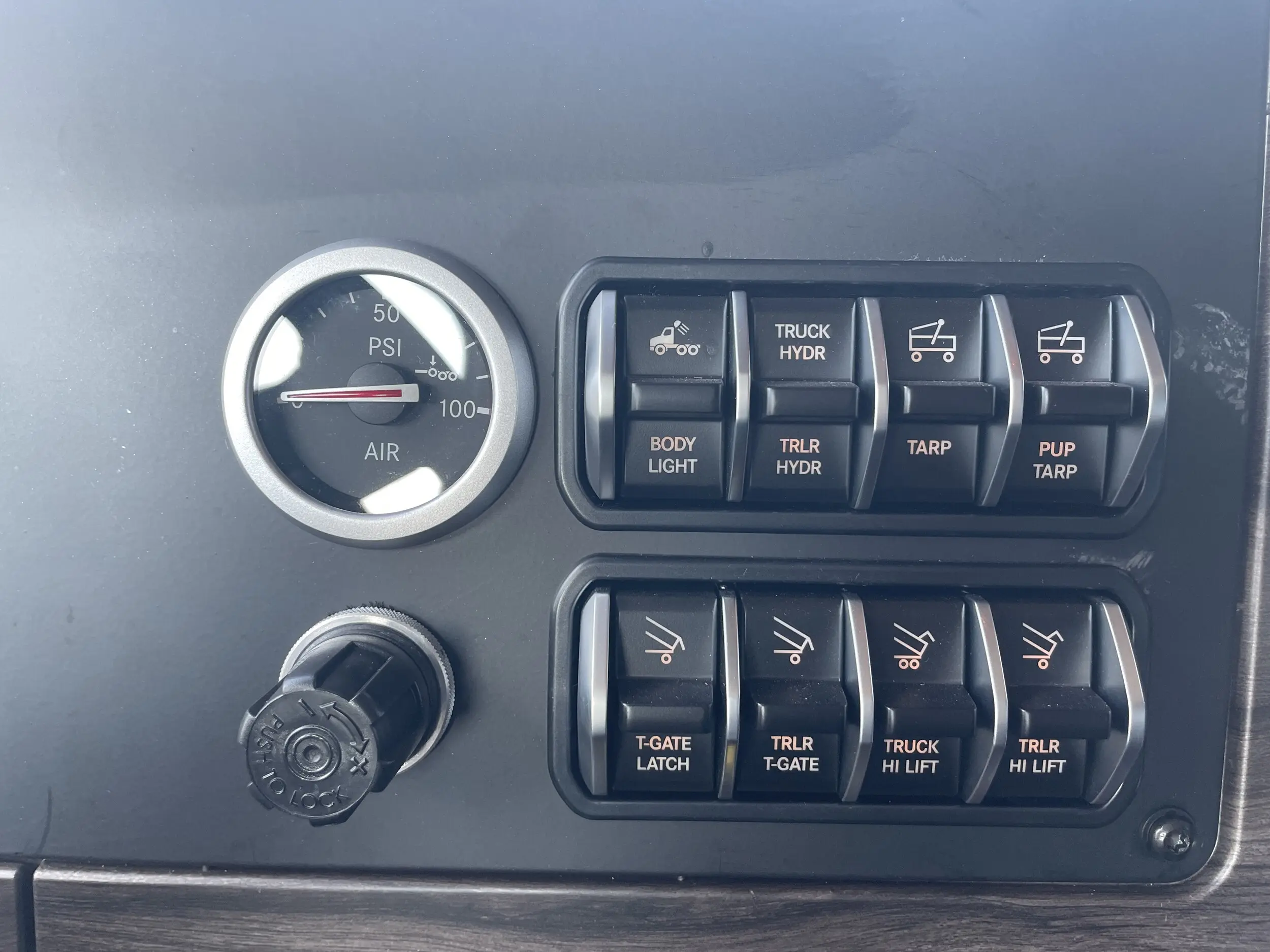 2026 Western Star 49X — photo 21