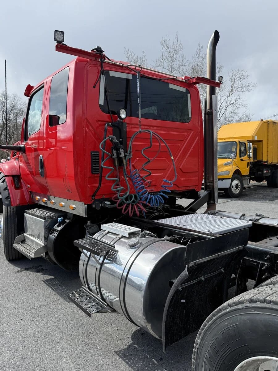 2020 International HV — photo 9