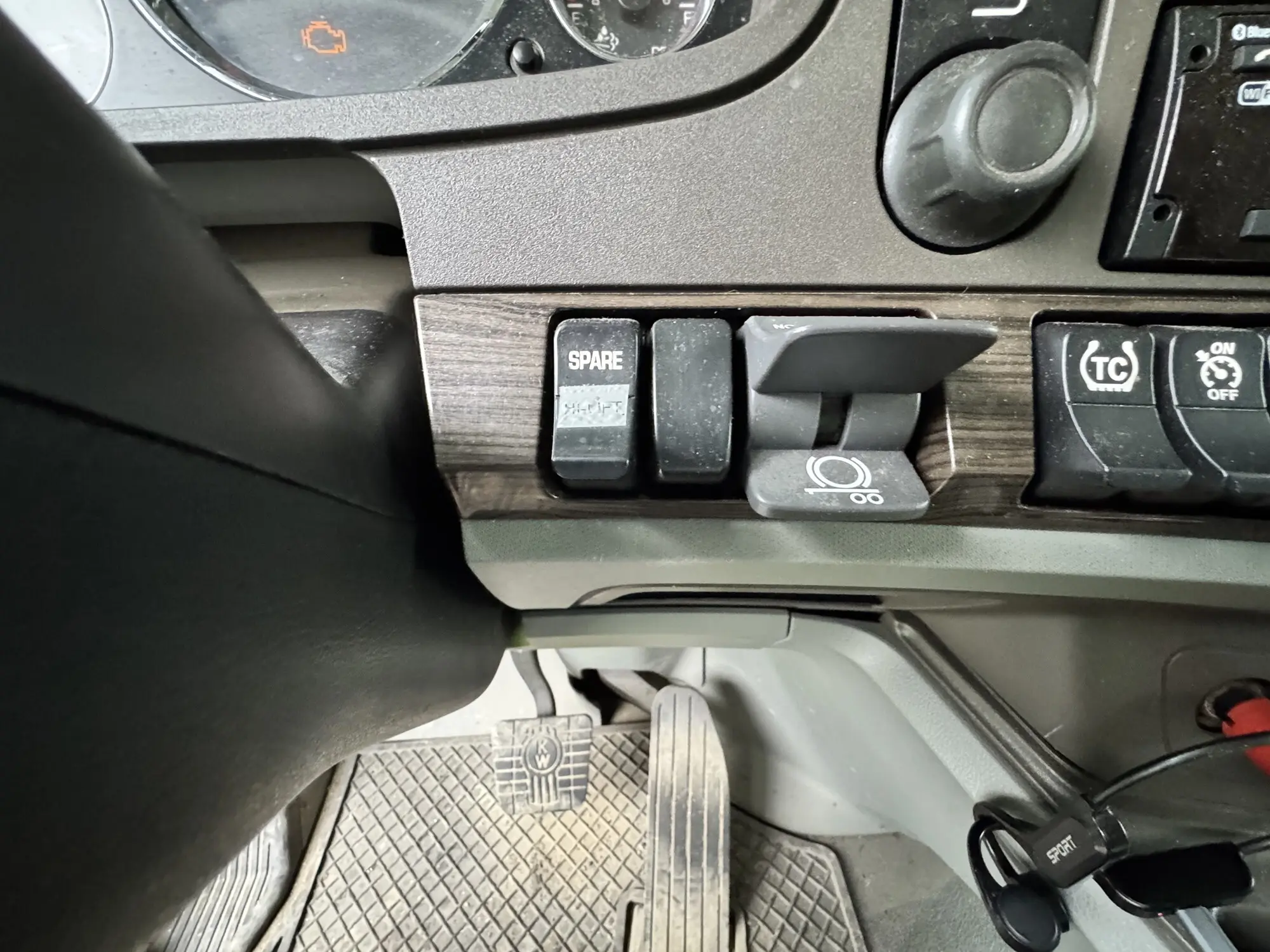 2019 Kenworth T800 — photo 17