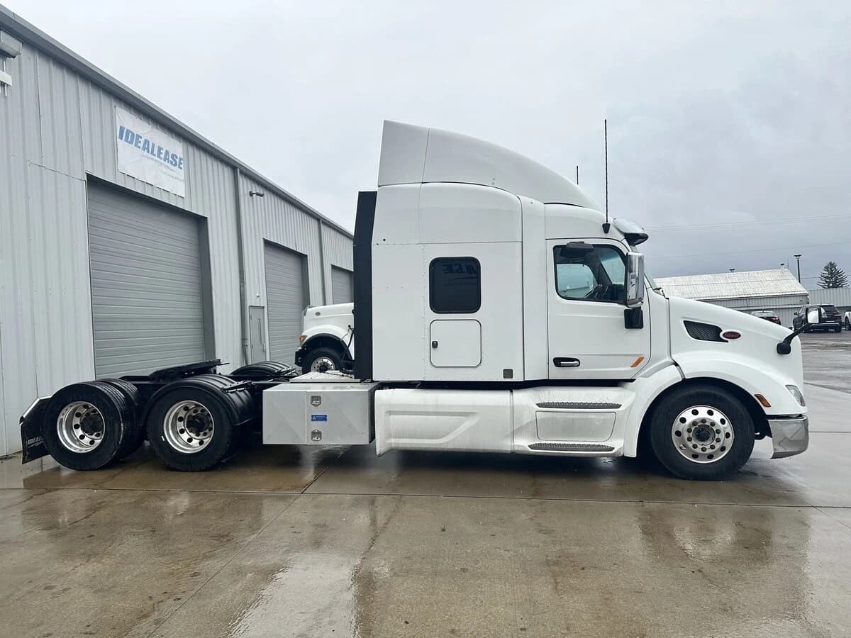 2020 Peterbilt 579 — photo 3