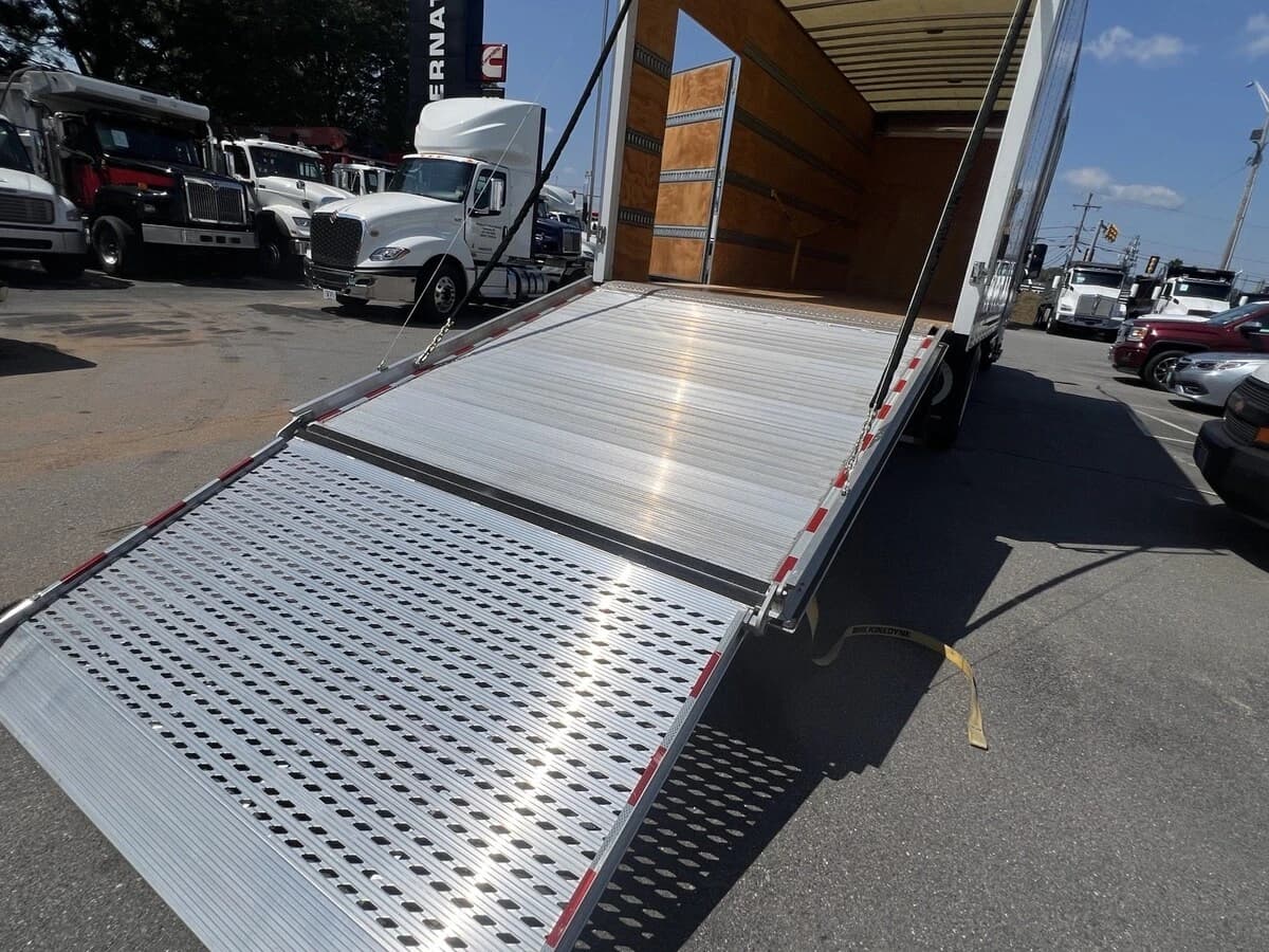 2025 International MV — photo 16