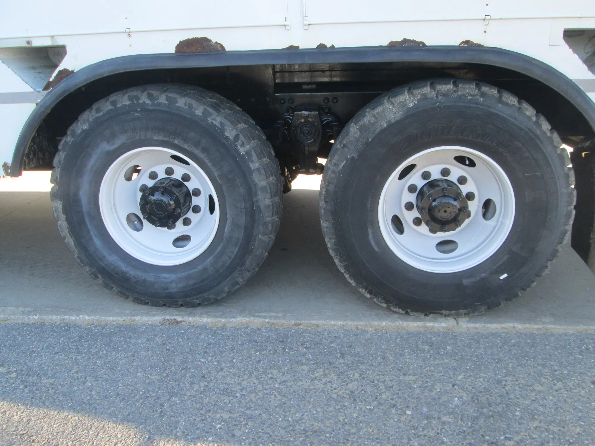 2013 Freightliner M2 106 — photo 6