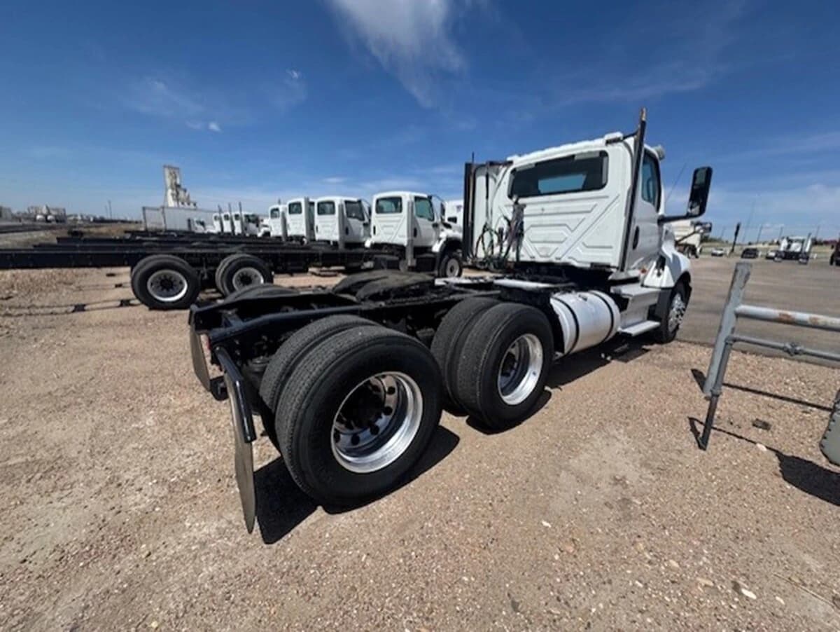 2019 International LT — photo 6