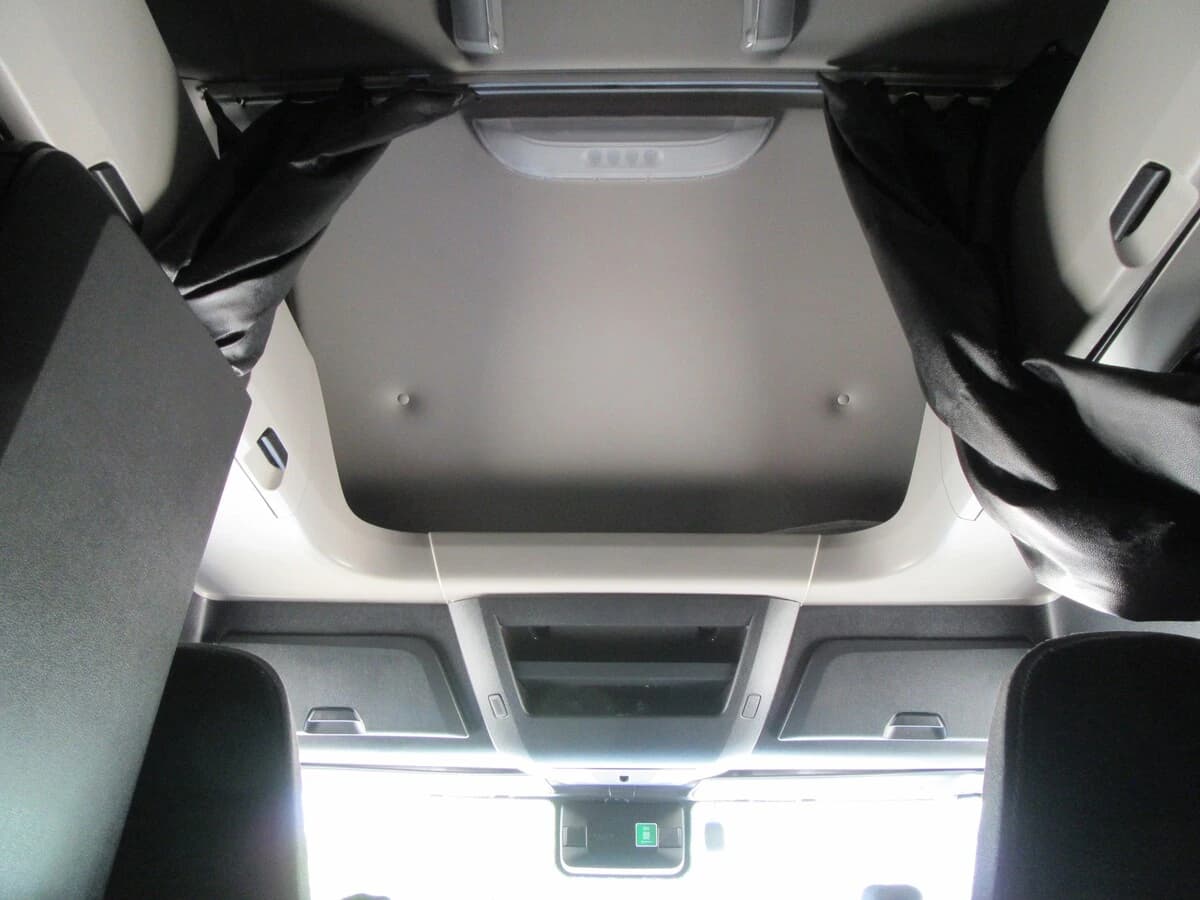 2025 Freightliner Cascadia — photo 31