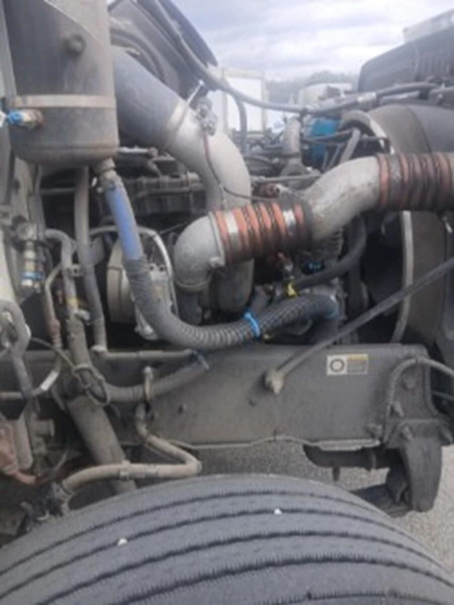 2020 Peterbilt 337 — photo 5