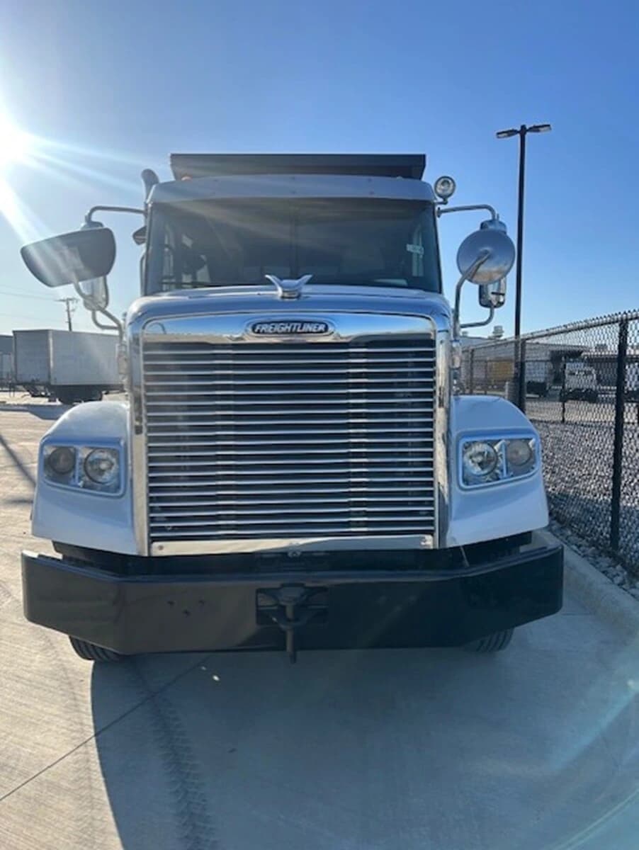 2021 Freightliner 122SD — photo 5