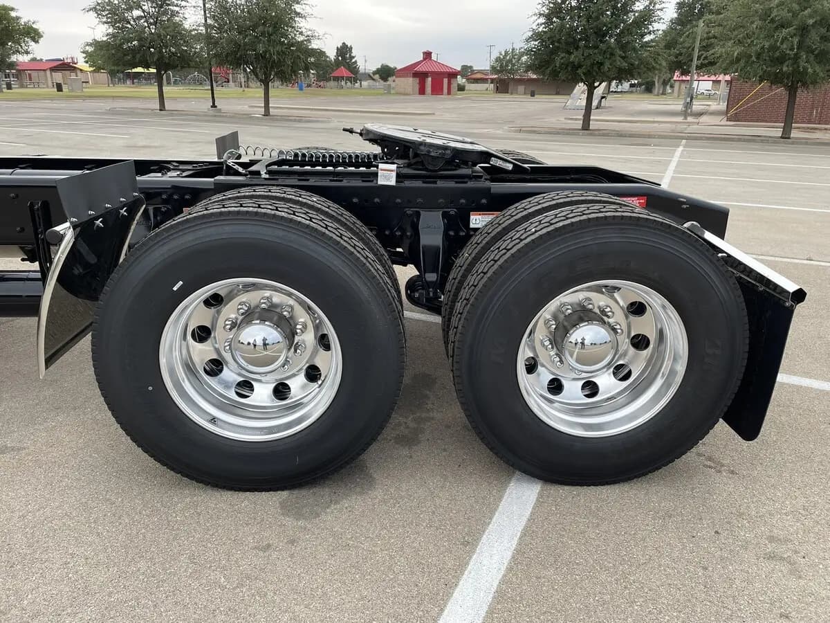 2026 Western Star 49X — photo 9