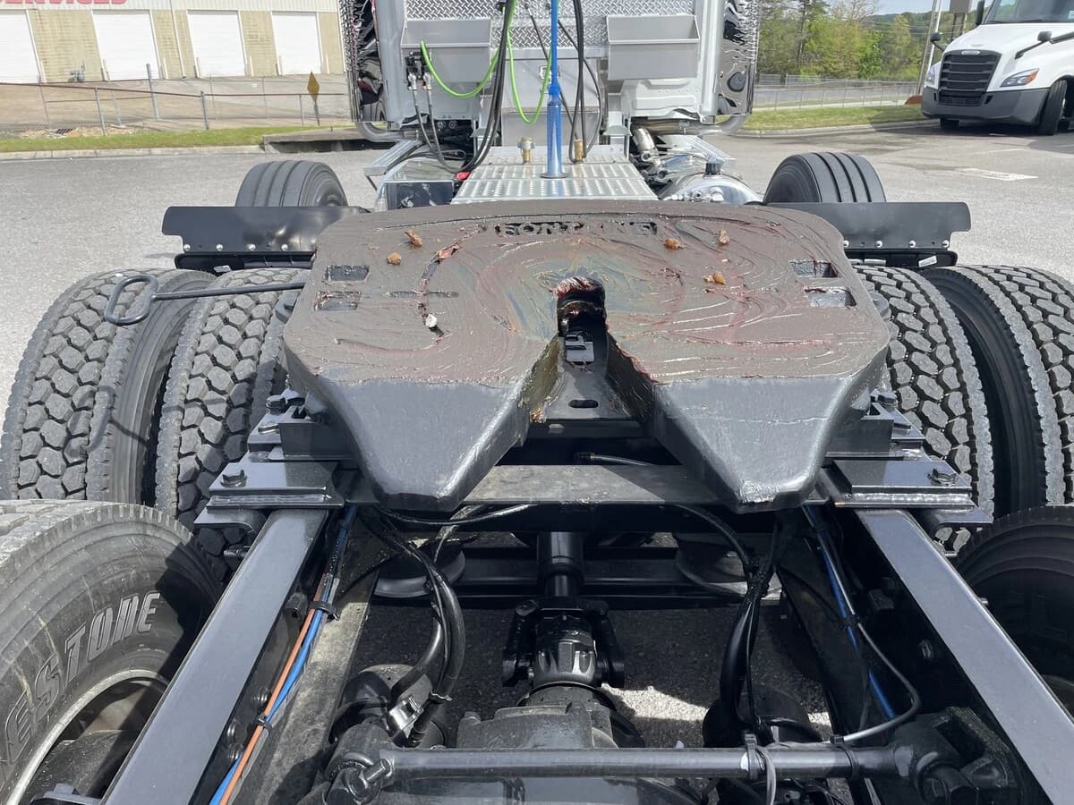 2027 Western Star 49X — photo 14