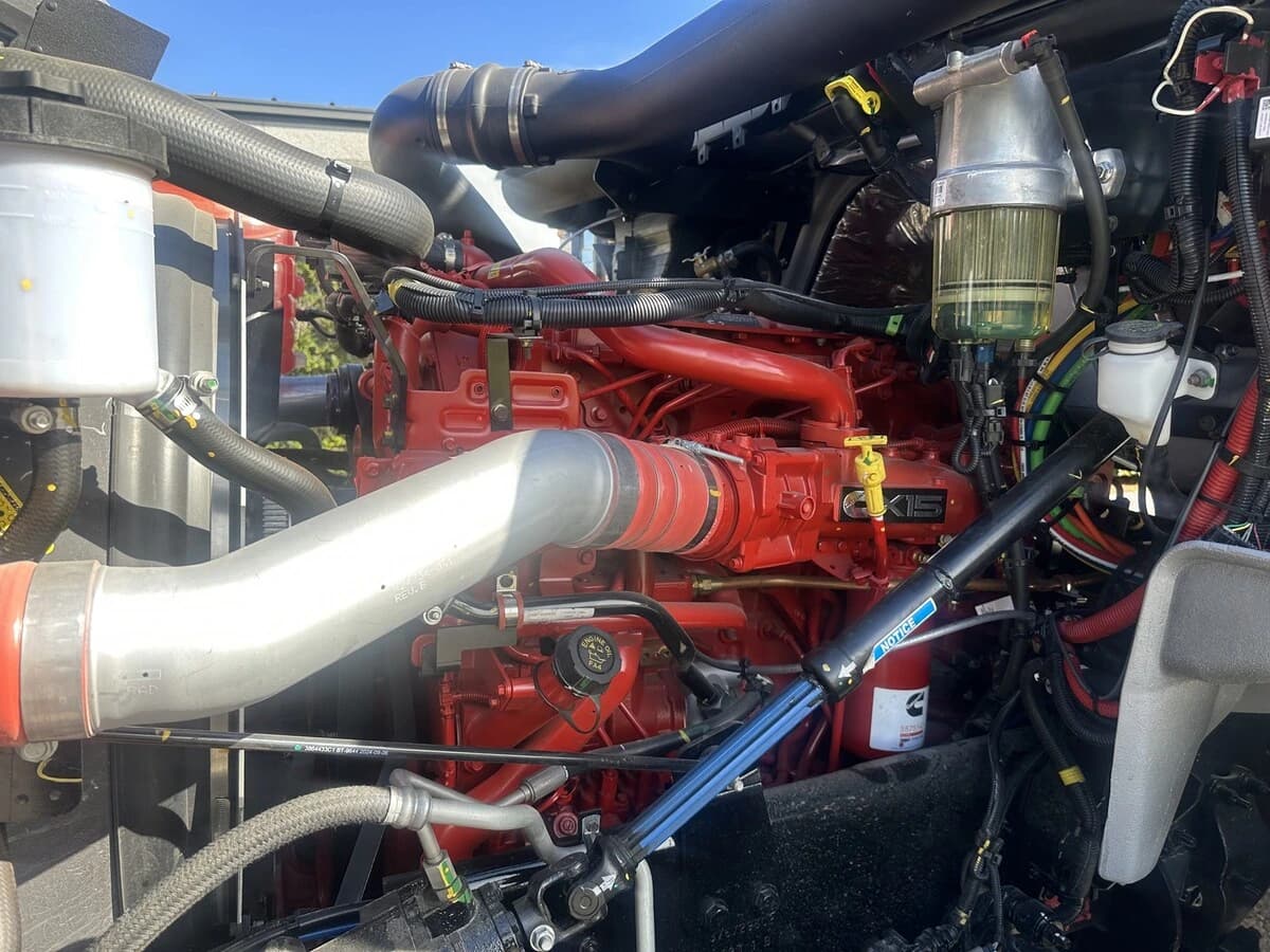 2026 International HX — photo 12