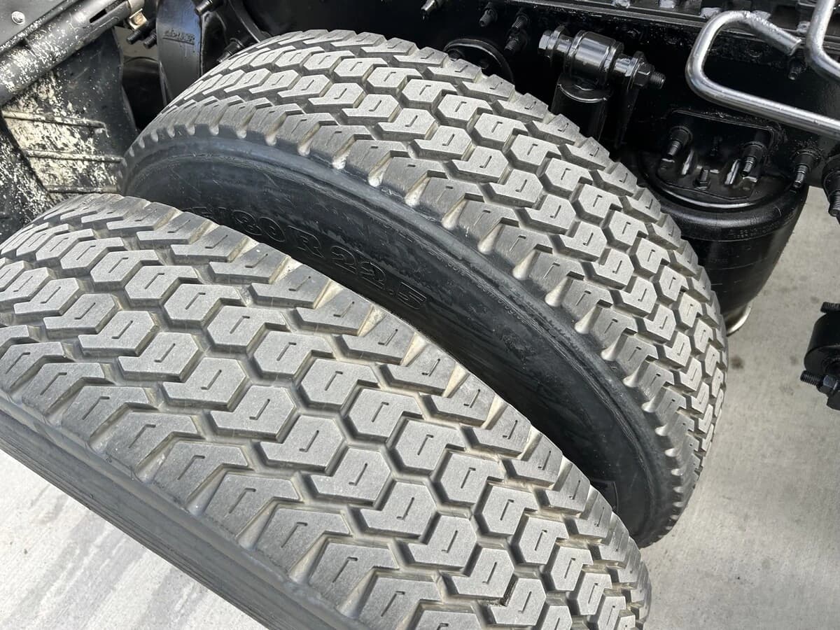 2016 Freightliner Cascadia — photo 12