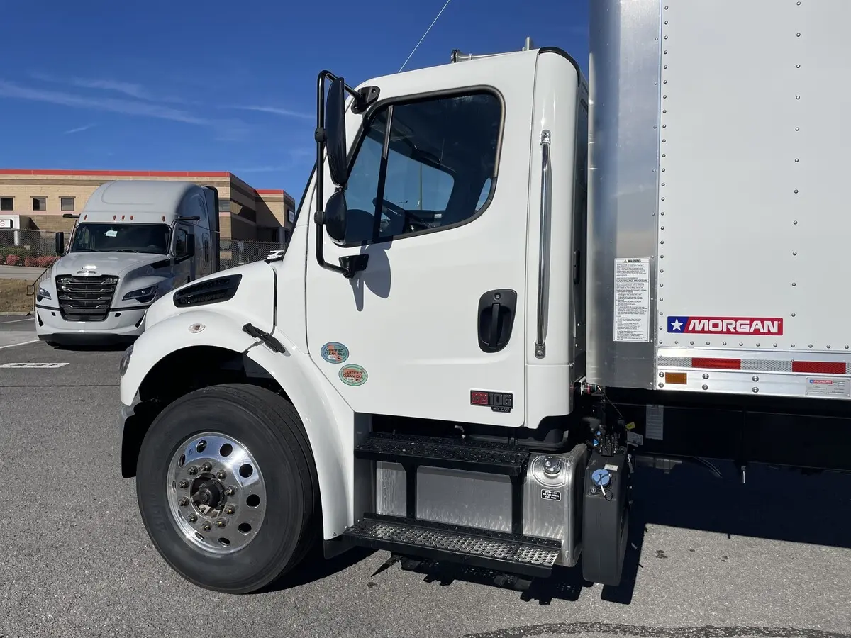 2026 Freightliner M2 106 — photo 17