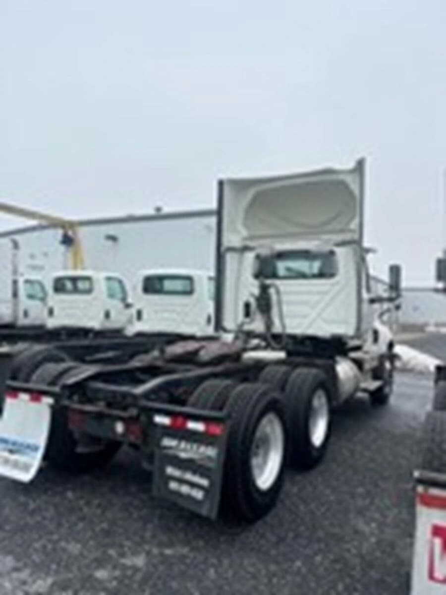 2020 International LT — photo 6