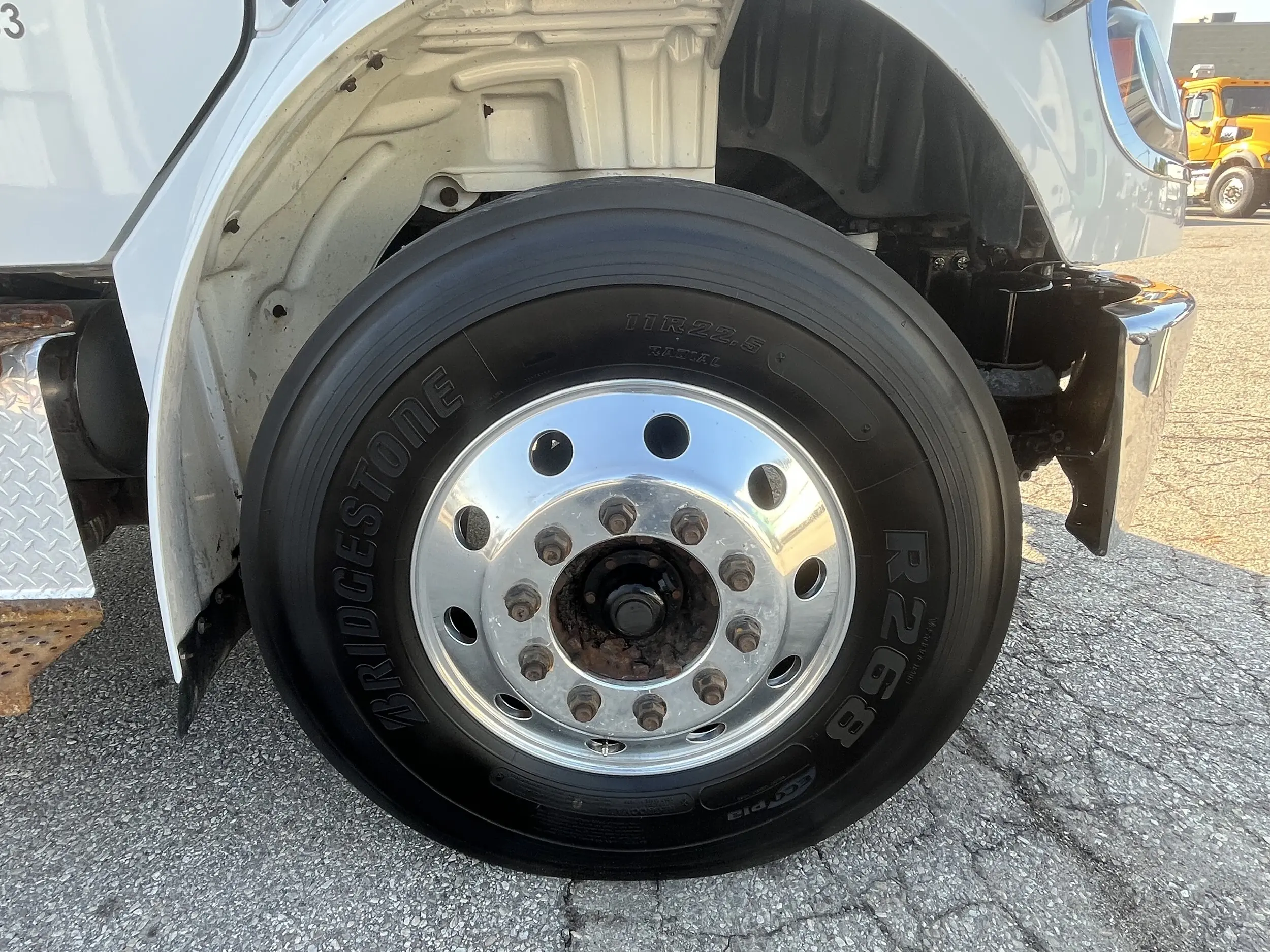 2019 Freightliner M2 106 — photo 7