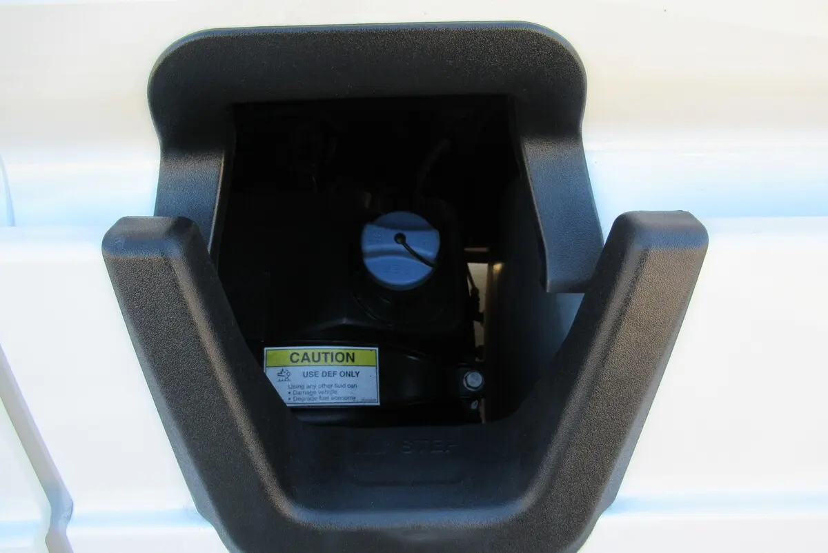 2025 Freightliner Cascadia — photo 9