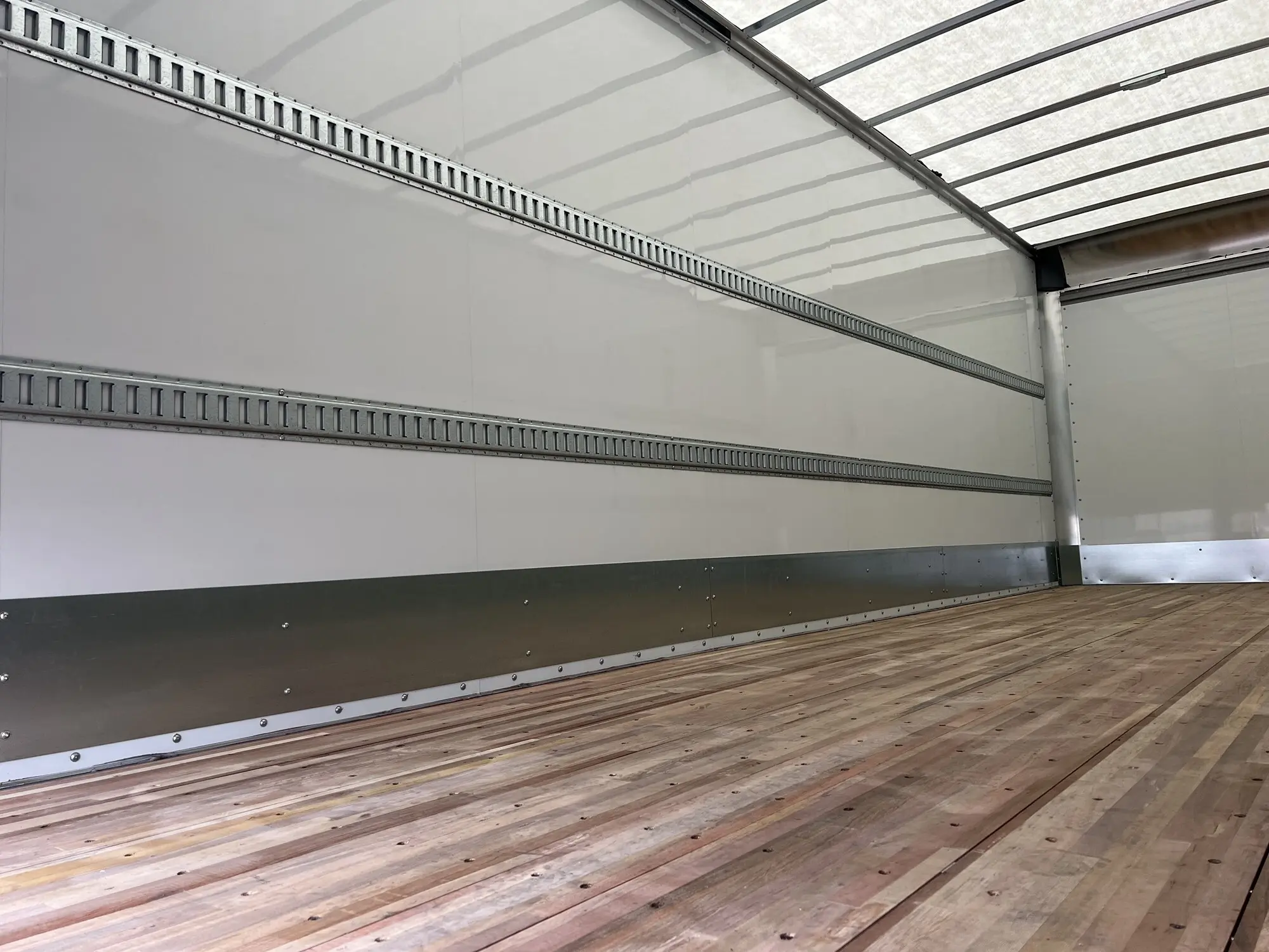 2025 International MV — photo 7