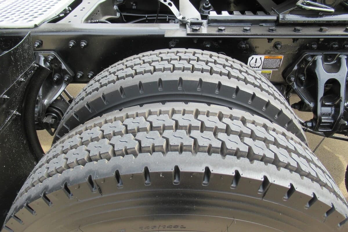 2023 Kenworth T680 — photo 17