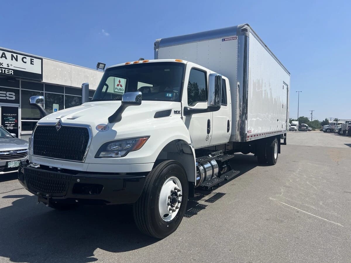 2025 International MV — photo 2