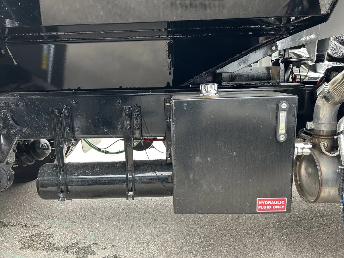 2026 Freightliner M2 106 — photo 16