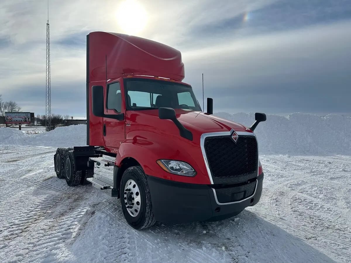 2026 International LT — photo 2