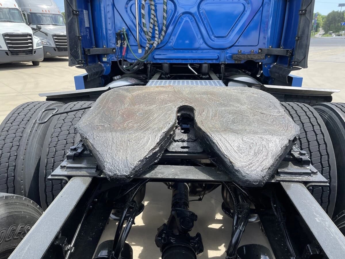 2021 Freightliner Cascadia — photo 10