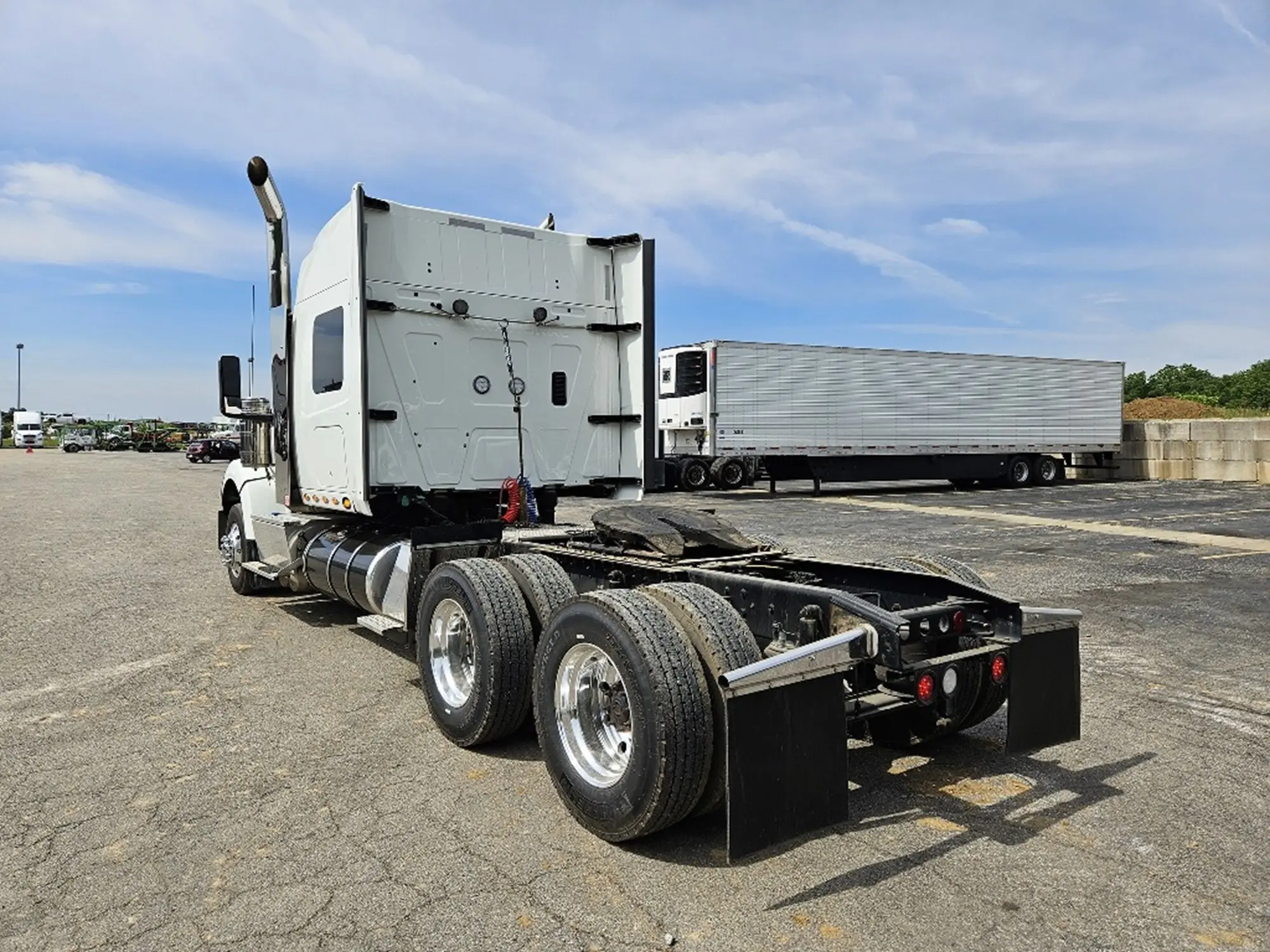 2023 International HX — photo 7