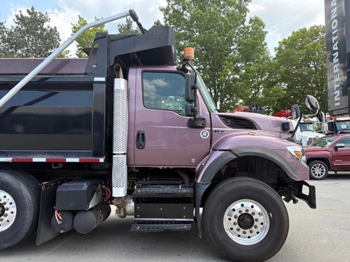 2021 International HV — photo 4