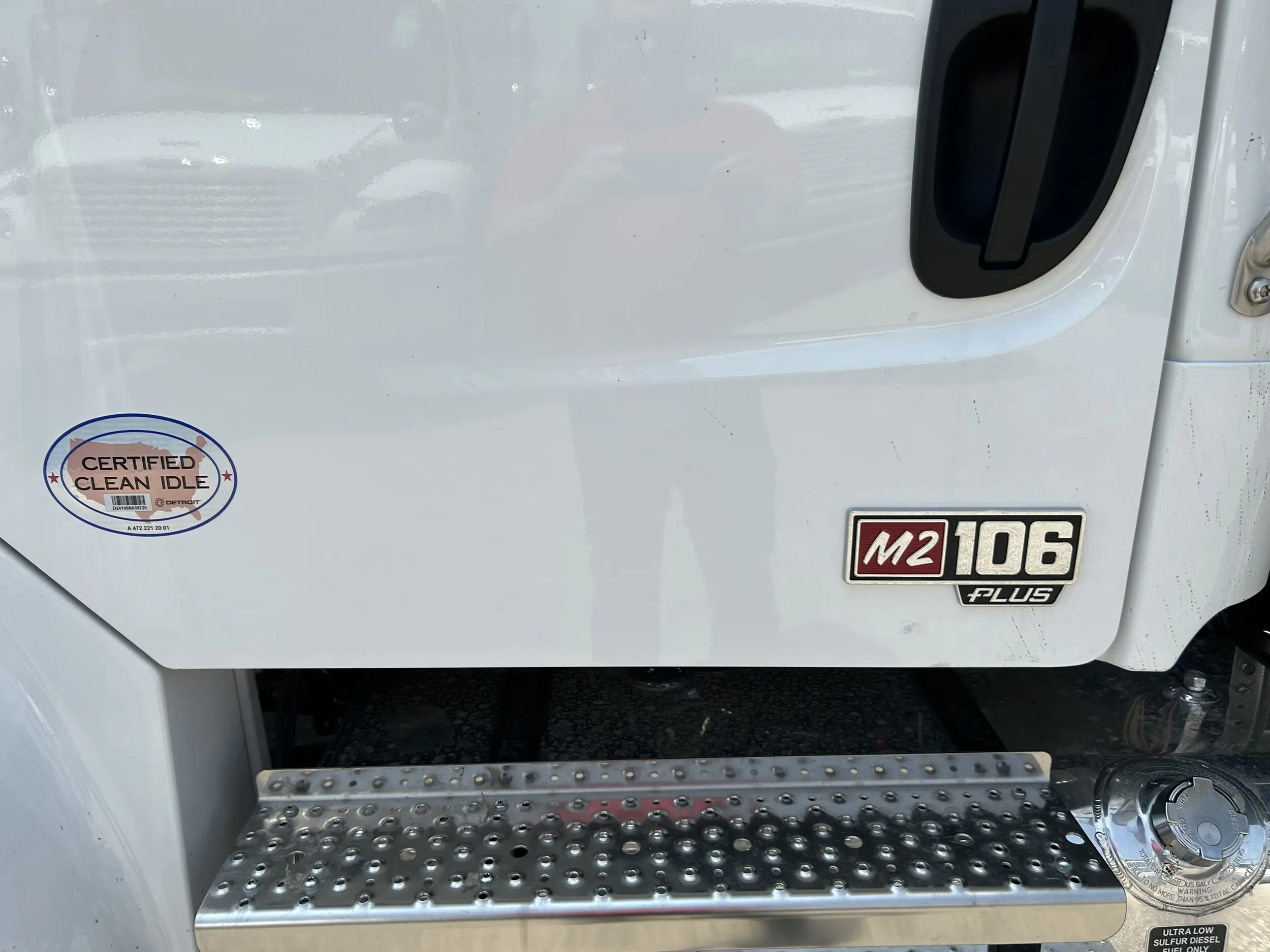 2026 Freightliner M2 106 — photo 10