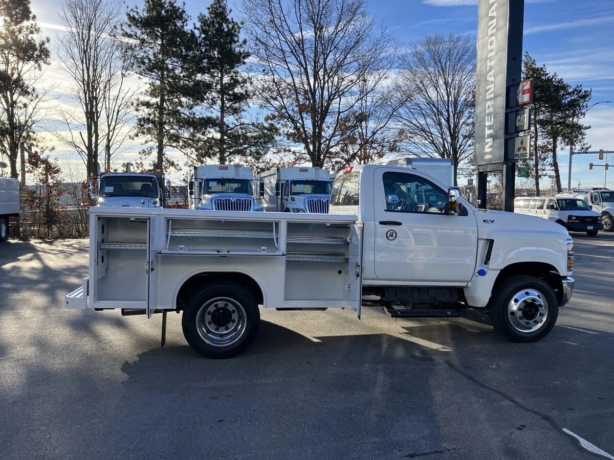 2023 International CV — photo 4