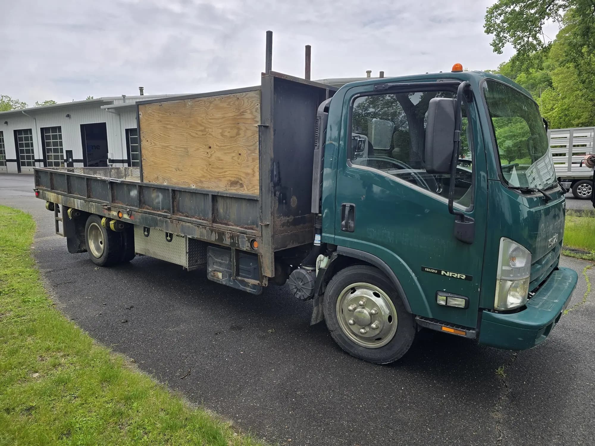 2013 Isuzu NQR — photo 7