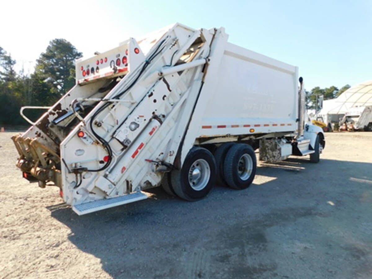 2020 Kenworth T370 — photo 7