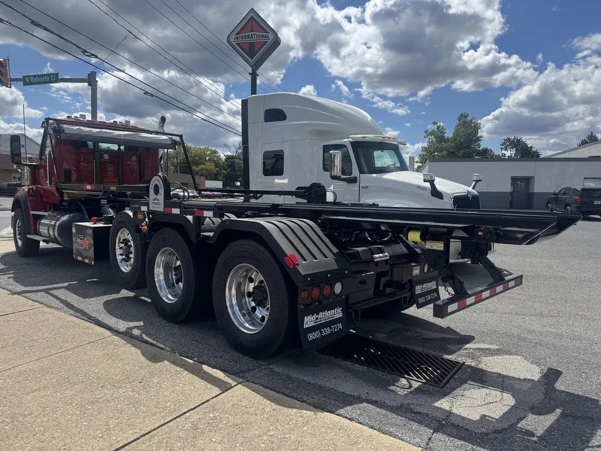 2026 International HX — photo 5