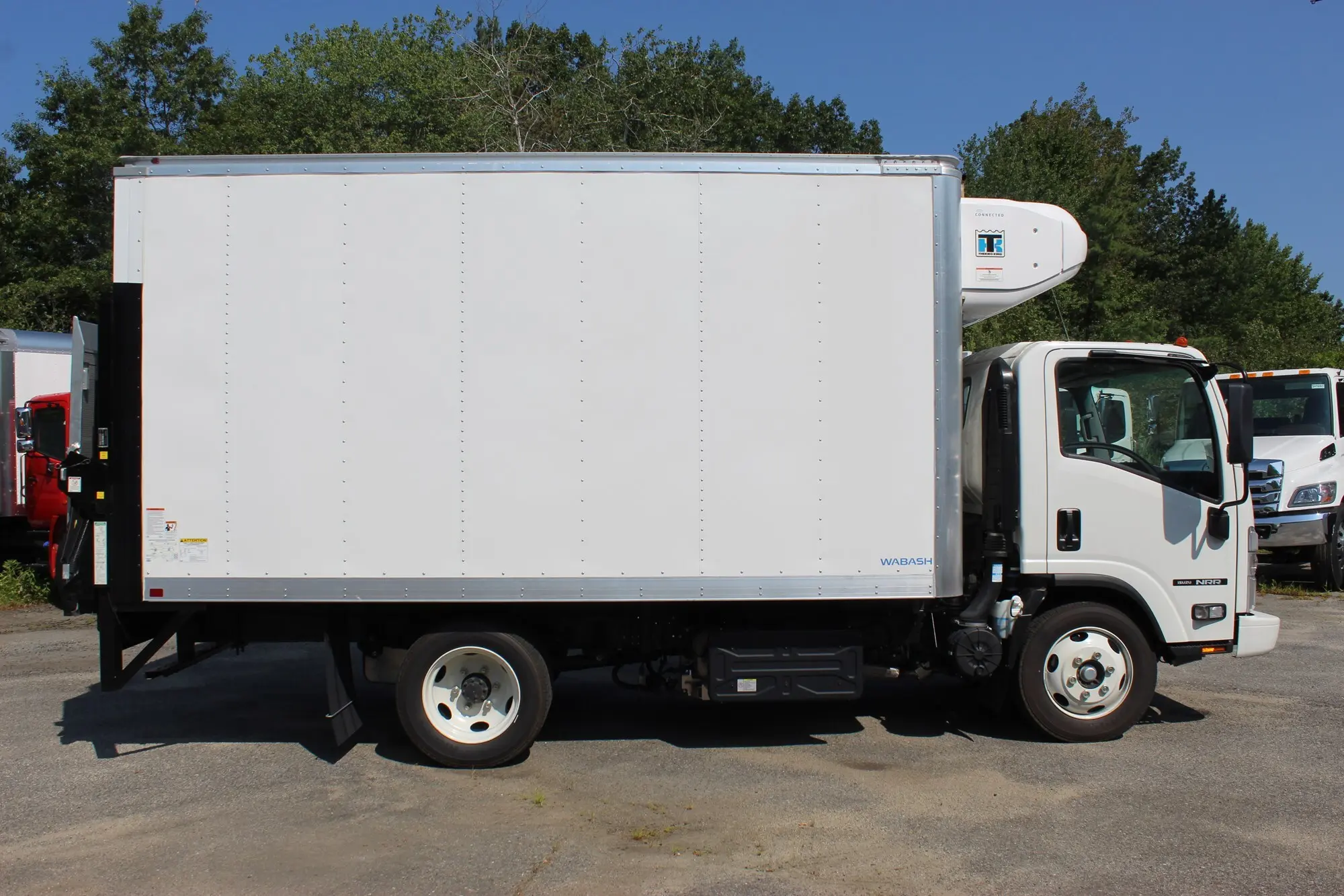 2024 Isuzu NRR — photo 4