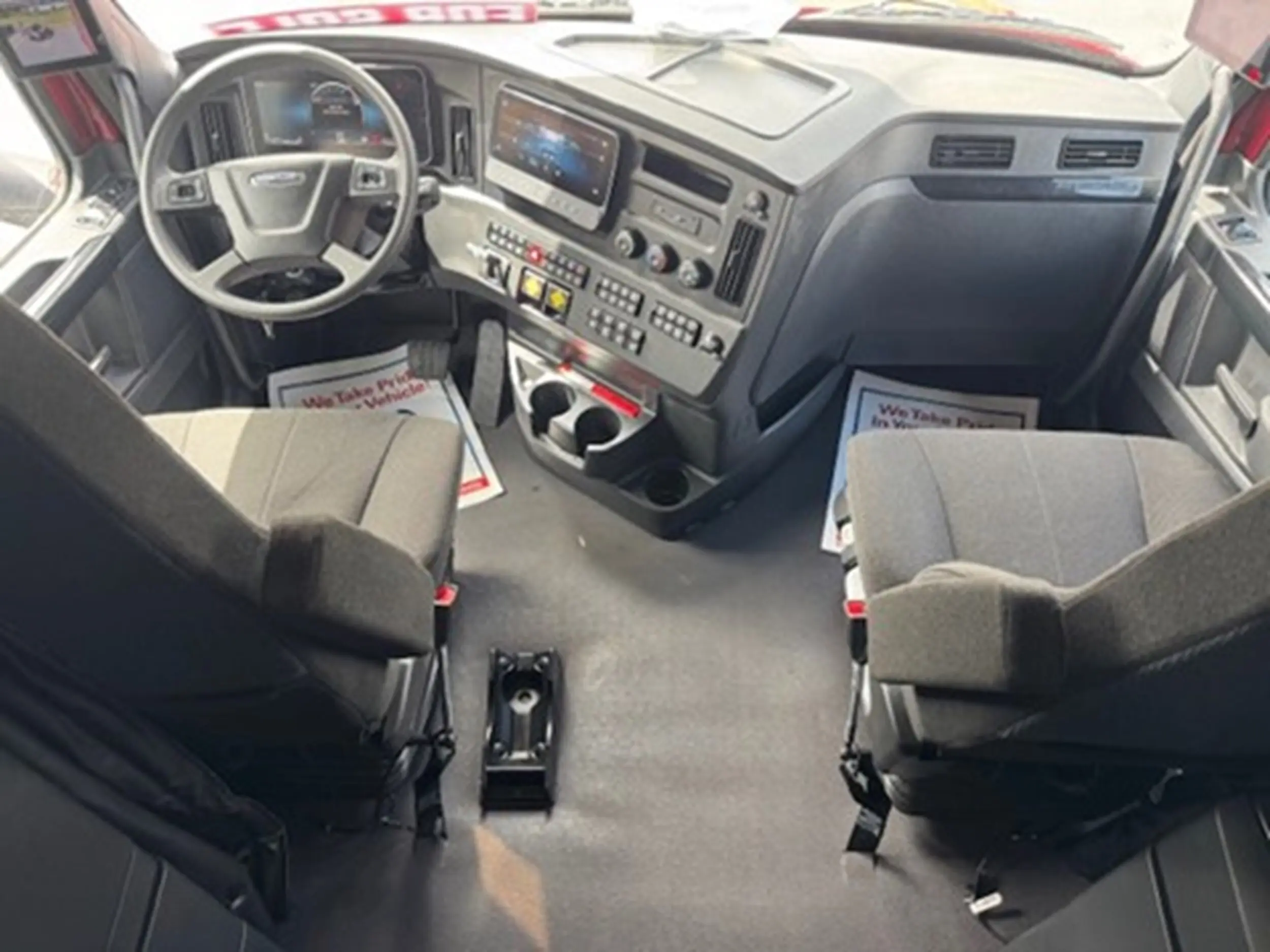 2026 Freightliner Cascadia — photo 7