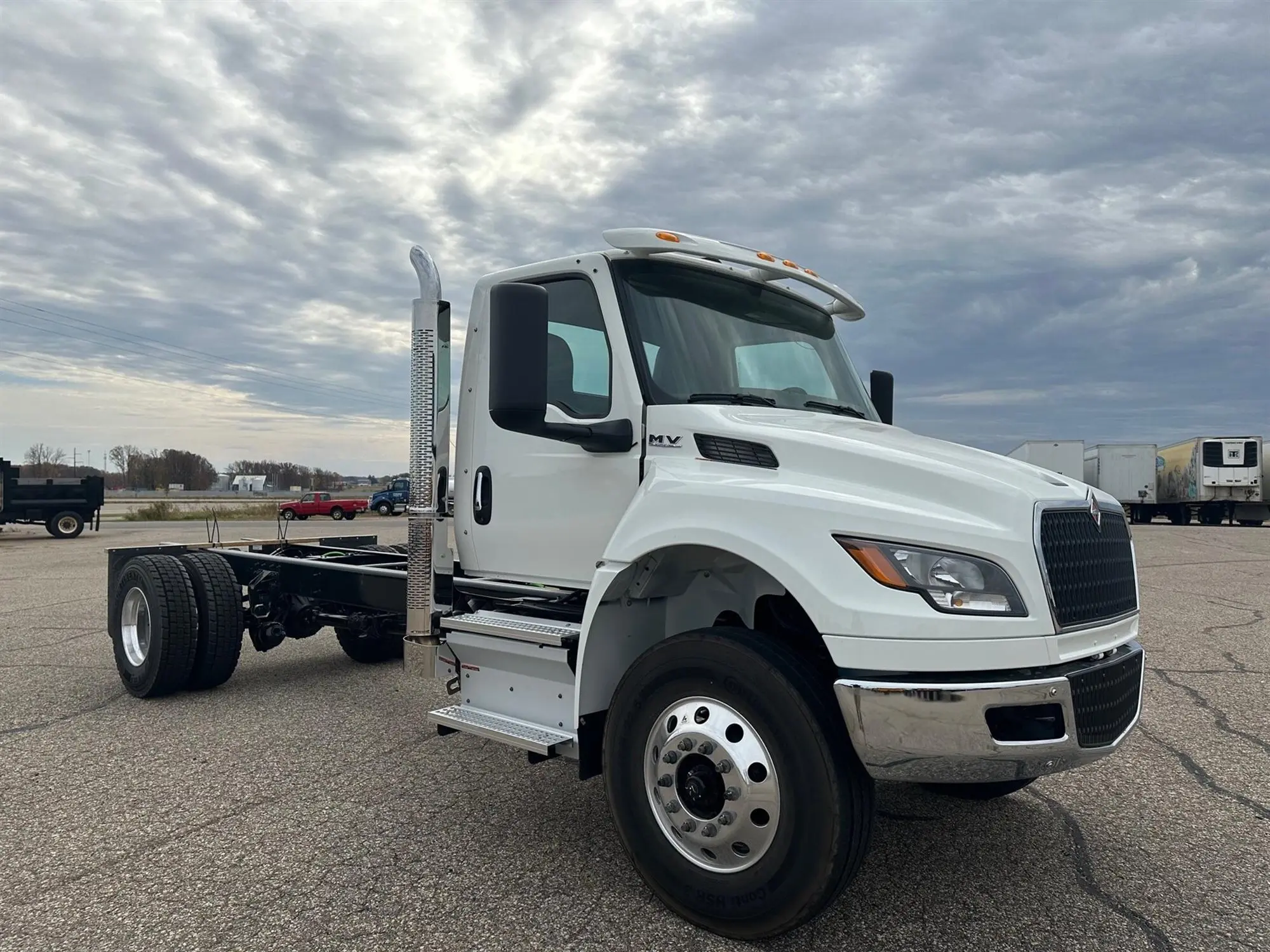 2026 International MV — photo 2