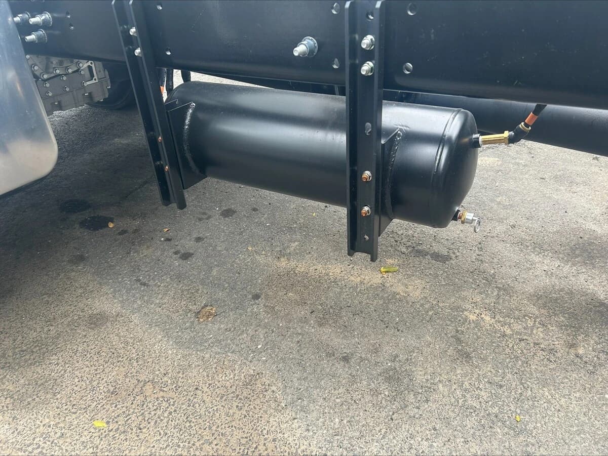 2026 Hino XL7 — photo 7