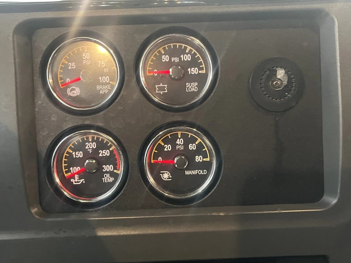 2023 Peterbilt 579 — photo 21